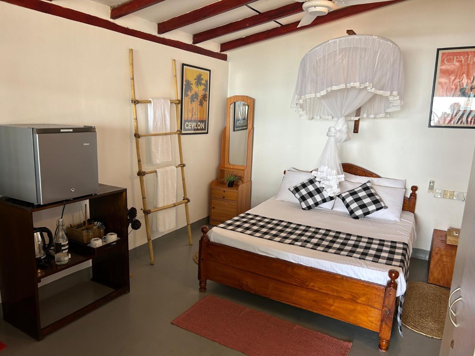 Kenno'S Korner Hotel Weligama Kültér fotó